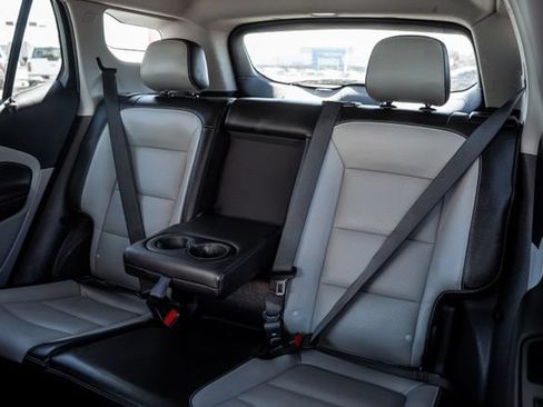 Used 2023 GMC Terrain SLT AWD/4WD image 28