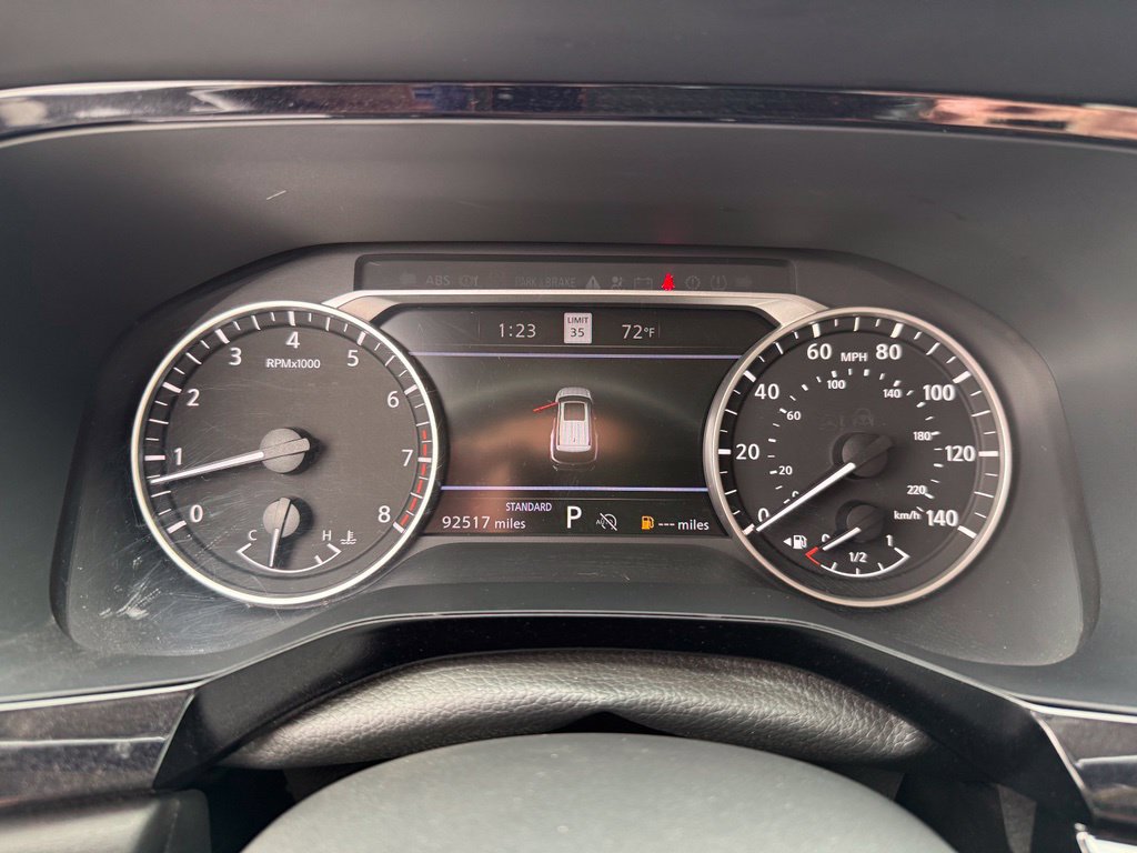 Used 2023 Nissan Pathfinder SL w/ Lighting Package (N92) FWD image 16