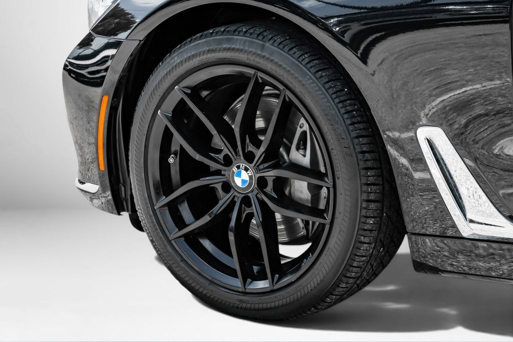 Used 2018 BMW 740i RWD image 50