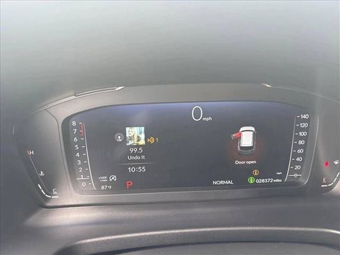 Used 2025 Honda Pilot Black Edition image 11