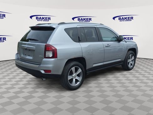 Used 2017 Jeep Compass High Altitude AWD/4WD image 5