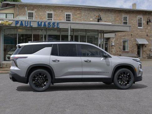 New 2026 Chevrolet Traverse LT image 5