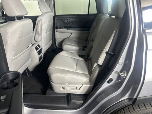 Used 2022 Honda Pilot Touring image 21