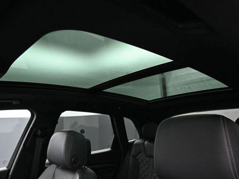 Used 2024 Audi SQ5 Premium Plus w/ Premium Plus Package image 28