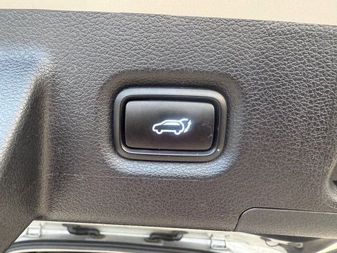 Used 2023 Hyundai Santa Fe SEL w/ Premium Package image 30