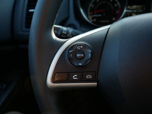 Used 2025 Mitsubishi Outlander Sport ES image 16