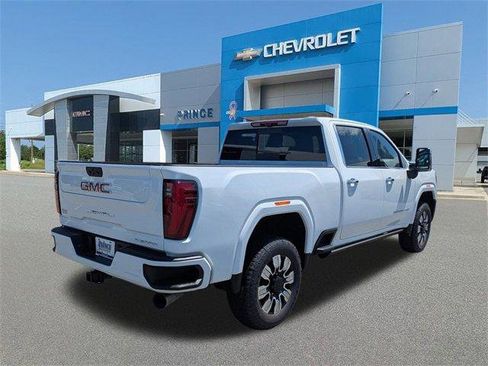 New 2025 GMC Sierra 2500 Denali w/ Denali Reserve Package image 6