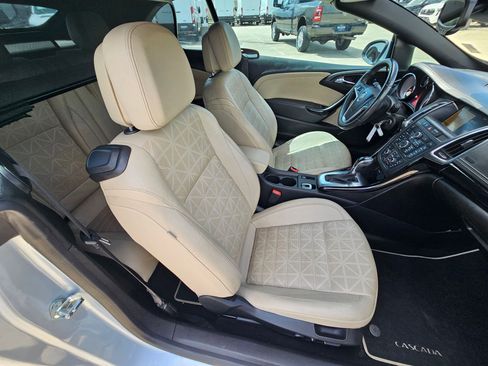 Used 2017 Buick Cascada Premium image 30