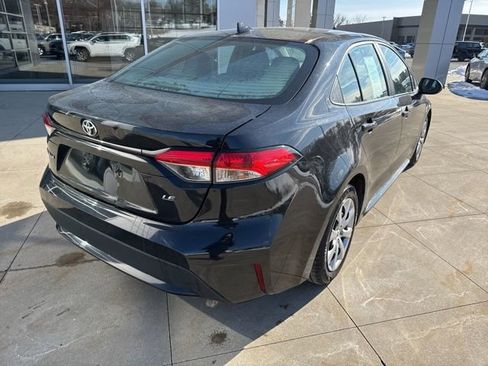 Used 2021 Toyota Corolla LE image 7