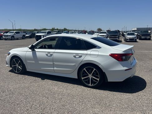 Used 2024 Honda Civic Touring image 3