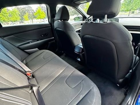 Certified 2025 Hyundai Elantra Sport FWD image 19