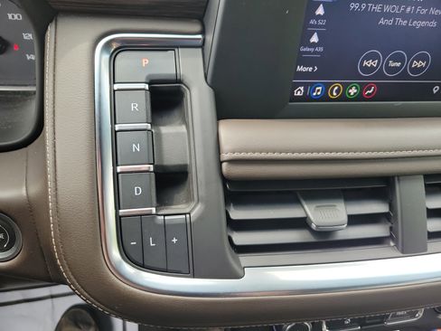 Used 2022 Chevrolet Suburban LS AWD/4WD image 25