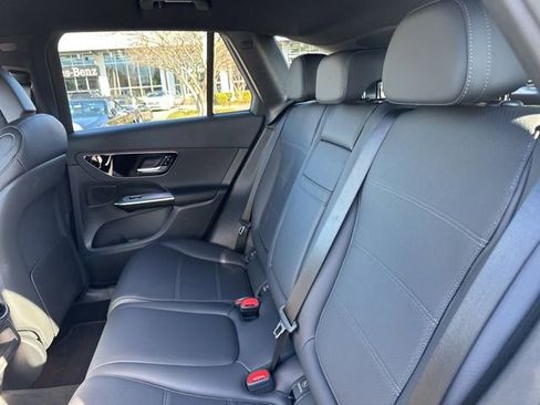 Used 2025 Mercedes-Benz GLC 300 4MATIC image 20