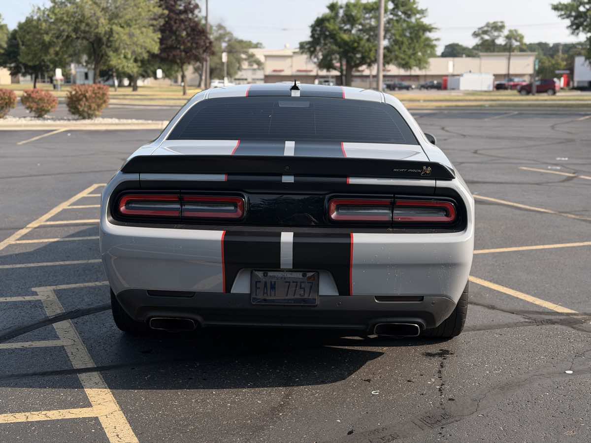 Used 2022 Dodge Challenger R/T Scat Pack RWD image 6