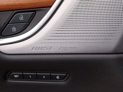 Certified 2022 Cadillac XT5 Premium Luxury image 30