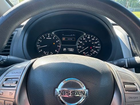Used 2015 Nissan Altima 2.5 S w/ Power Driver Seat Package FWD image 9