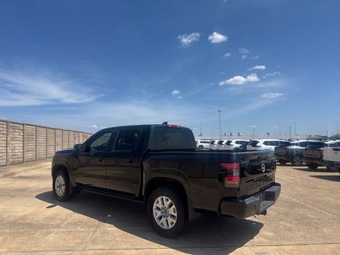 Used 2022 Nissan Frontier SV AWD/4WD image 15