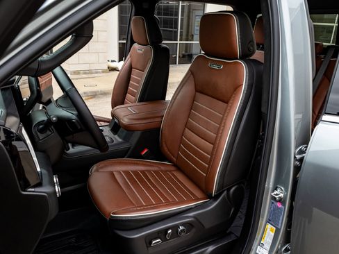 Used 2026 GMC Sierra 2500 Denali Ultimate image 30