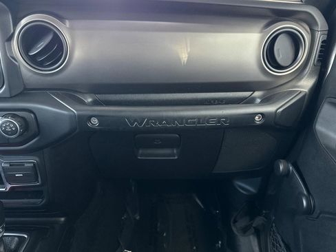 Used 2019 Jeep Wrangler Unlimited Sport AWD/4WD image 28