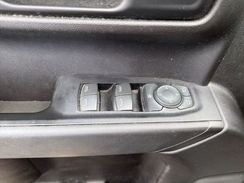 Used 2019 Chevrolet Silverado 1500 Custom Trail Boss w/ Custom Convenience Package image 17