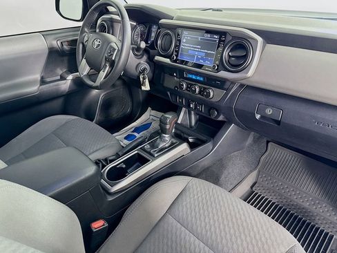 Used 2022 Toyota Tacoma SR5 image 34