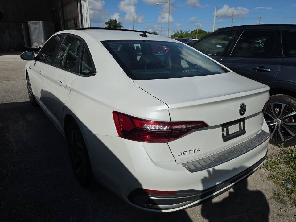 Used 2023 Volkswagen Jetta SEL FWD image 18