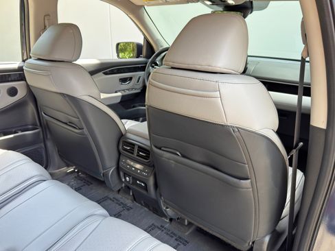Used 2023 Honda Pilot Elite image 34