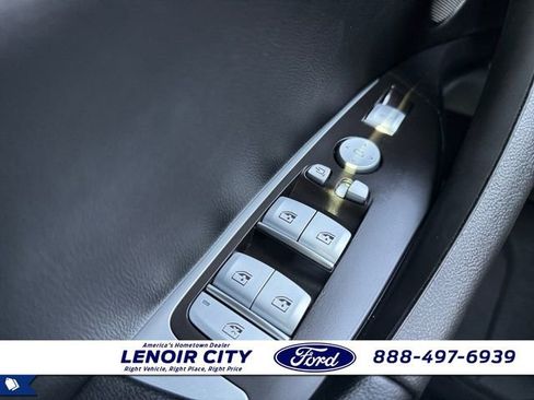 Used 2025 BMW X4 xDrive30i w/ Premium Package AWD/4WD image 17