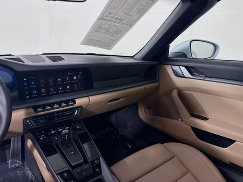 Used 2024 Porsche 911 Carrera RWD image 25