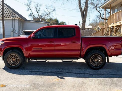 Used 2021 Toyota Tacoma SR5 image 11