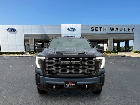 Used 2025 GMC Sierra 3500 Denali Ultimate image 2