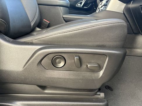 Used 2023 Chevrolet Tahoe Z71 image 36