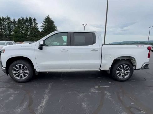 Used 2022 Chevrolet Silverado 1500 LT AWD/4WD image 5