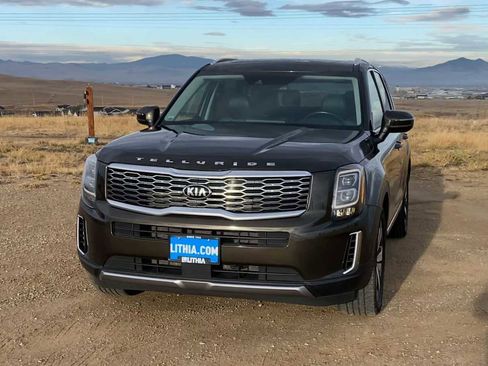 Used 2021 Kia Telluride EX w/ EX Premium Package image 3
