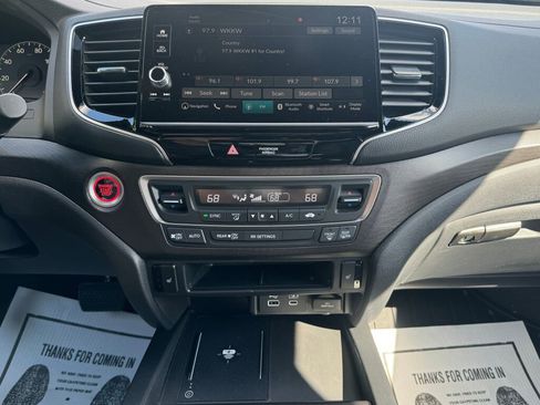 Used 2025 Honda Ridgeline TrailSport image 25