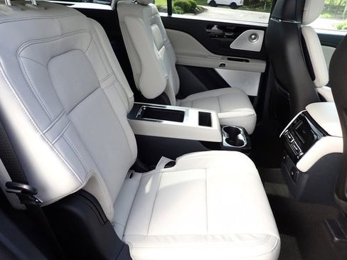 New 2025 Lincoln Aviator Reserve w/ Equipment Group 201A image 13