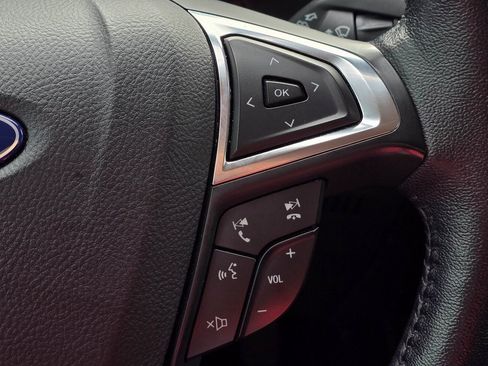 Used 2024 Ford Edge Titanium image 23