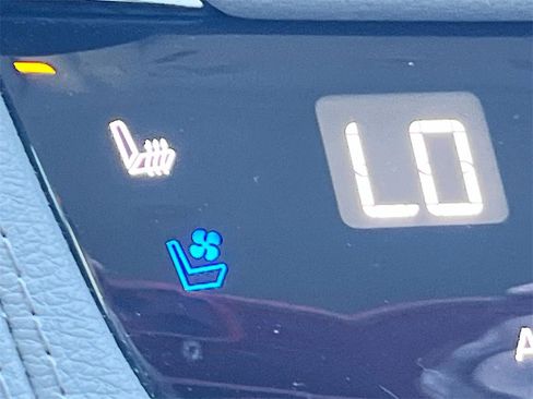 Used 2021 Cadillac XT5 Premium Luxury image 21