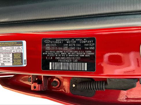 Used 2025 Hyundai Elantra SEL FWD image 36
