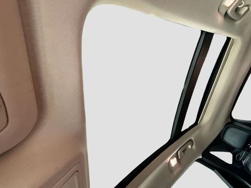 Used 2020 Ford Escape Titanium image 24