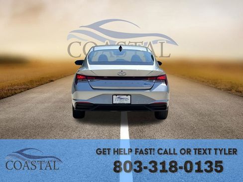 Used 2023 Hyundai Elantra SEL FWD image 13
