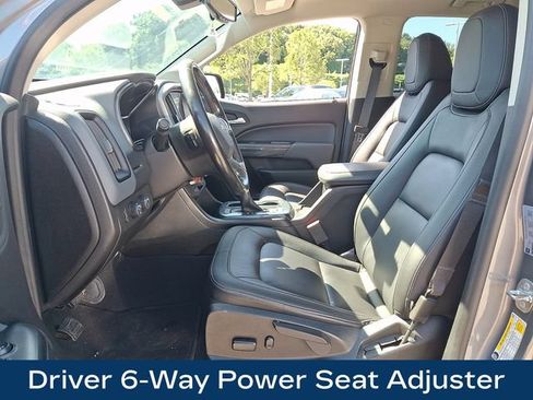 Used 2022 Chevrolet Colorado Z71 AWD/4WD image 2