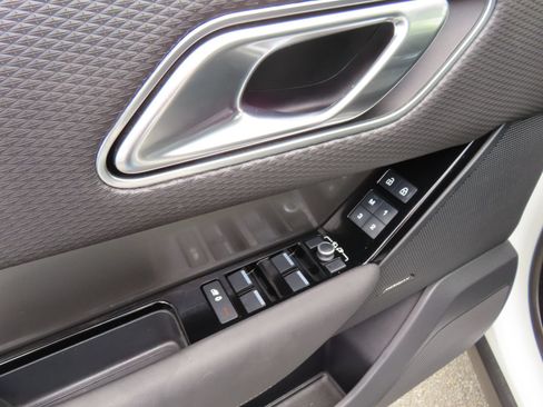 Used 2023 Land Rover Range Rover Velar S AWD/4WD image 13
