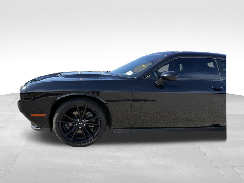 Used 2018 Dodge Challenger SXT Plus RWD image 20