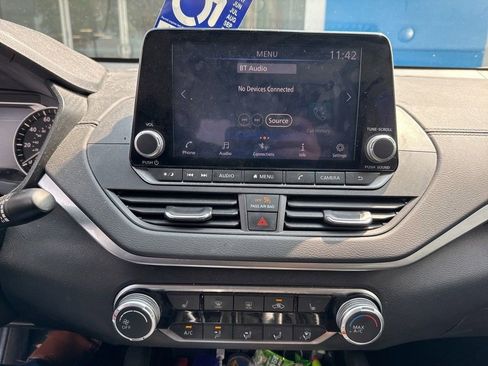 Used 2021 Nissan Altima 2.5 SV w/ SV Premium Package image 8