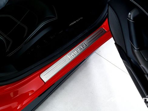 Used 2016 Ferrari 488 GTB RWD image 21