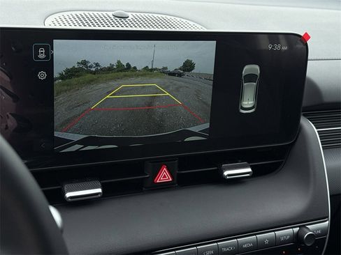 New 2025 Hyundai Ioniq 5 SE image 19