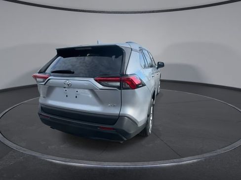 Used 2022 Toyota RAV4 XLE image 13
