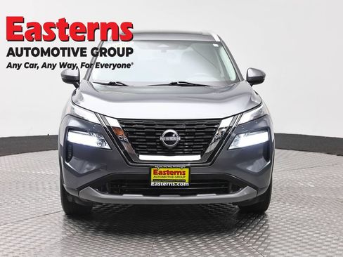 Used 2023 Nissan Rogue SV w/ SV Premium Package AWD/4WD image 2