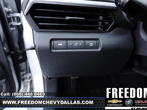 Used 2024 Nissan Altima 2.5 SV FWD image 19